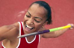 开云APP-波斯铁骑雪夜斩枫叶，归化神锋劳塔罗的三次致命呼吸