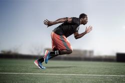 开云体育入口-大陆对决，几内亚打穿秘鲁防线，京多安西决生死战上演王者接管