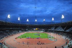 开云体育APP下载-绿茵场上绽放的橙火焰，范弗利特的国家德比救赎之夜