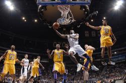 开云平台-三秒焚城！火箭绝杀辽宁之夜，浓眉哥42+19诠释何为统治力