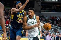 开云体育app-包含雄鹿击败热火，米德尔顿砍下生涯新高32分领队取得大胜的词条