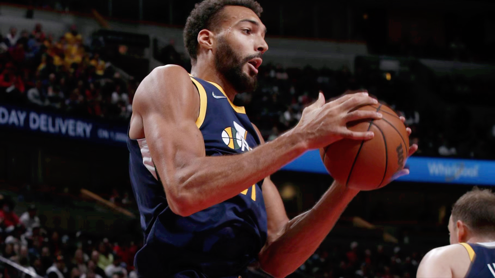 公牛力克爵士，鲍尔登场帽子戏法助球队取得关键胜利