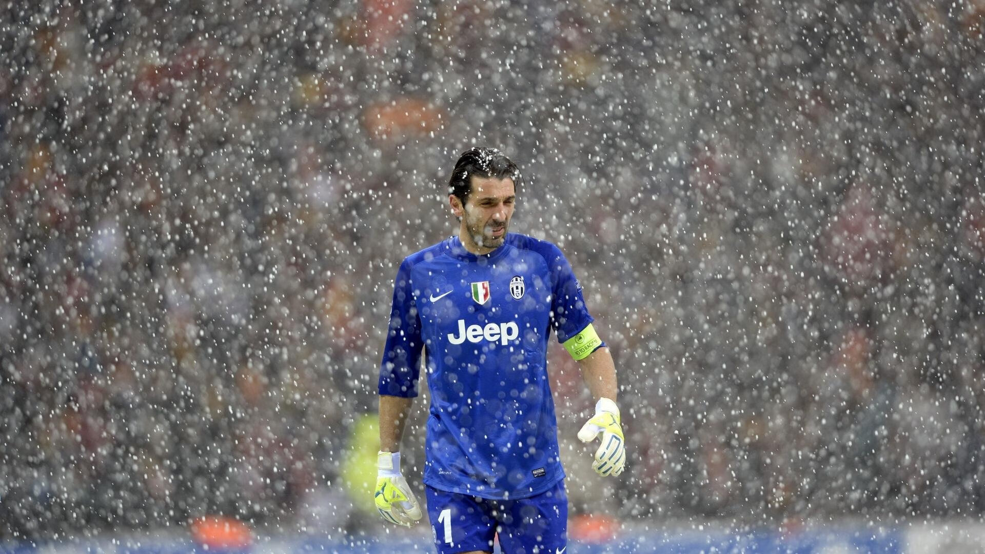 双线霸权，阿森纳的钢铁合围与C罗的欧冠神性时刻