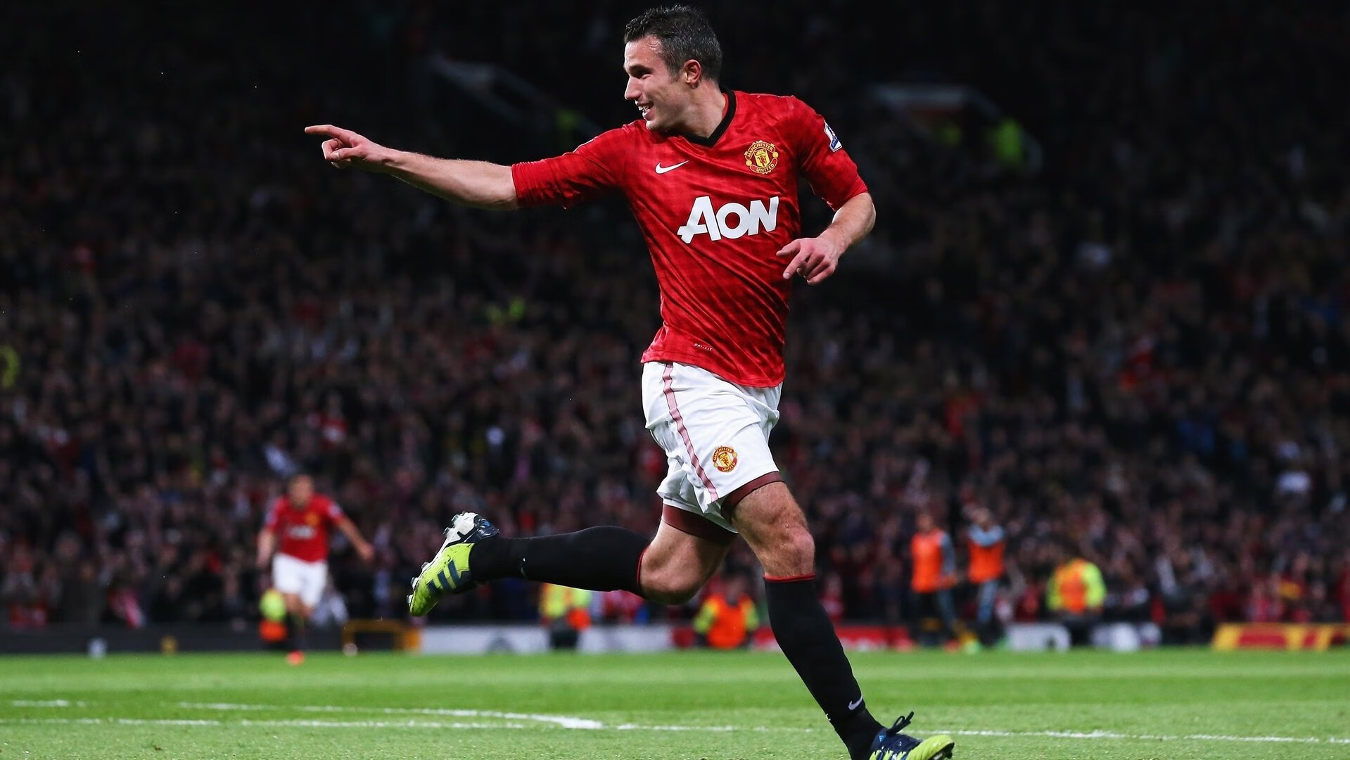 钢铁城墙与红色闪电之间，库尔图瓦如何用双手定义了轻取的残酷含义